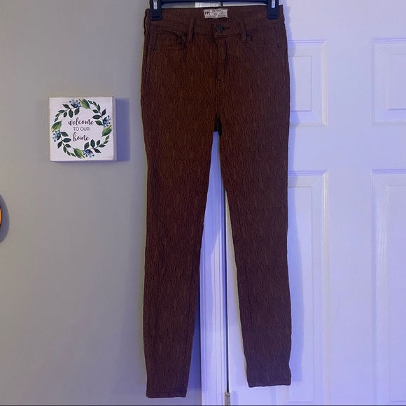Free People Chocolate Brown Isabel Jacquard Skinny Pants Stretch Jeans Size 26 - Picture 1 of 7